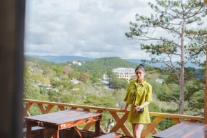 Tiệm nướng Khói Thông Đà Lạt, Tiệm nướng view rừng thông Đà Lạt, gà nướng cơm lam, lẩu cá tầm