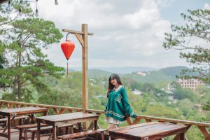 Tiệm nướng Khói Thông Đà Lạt, Tiệm nướng view rừng thông Đà Lạt, gà nướng cơm lam, lẩu cá tầm