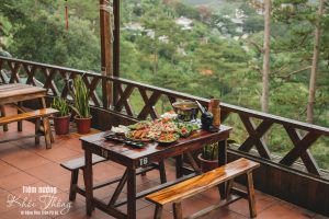 Tiệm nướng Khói Thông Đà Lạt, Tiệm nướng view rừng thông Đà Lạt, gà nướng cơm lam, lẩu cá tầm