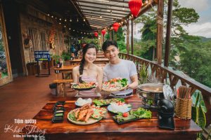 Tiệm nướng Khói Thông Đà Lạt, Tiệm nướng view rừng thông Đà Lạt, gà nướng cơm lam, lẩu cá tầm
